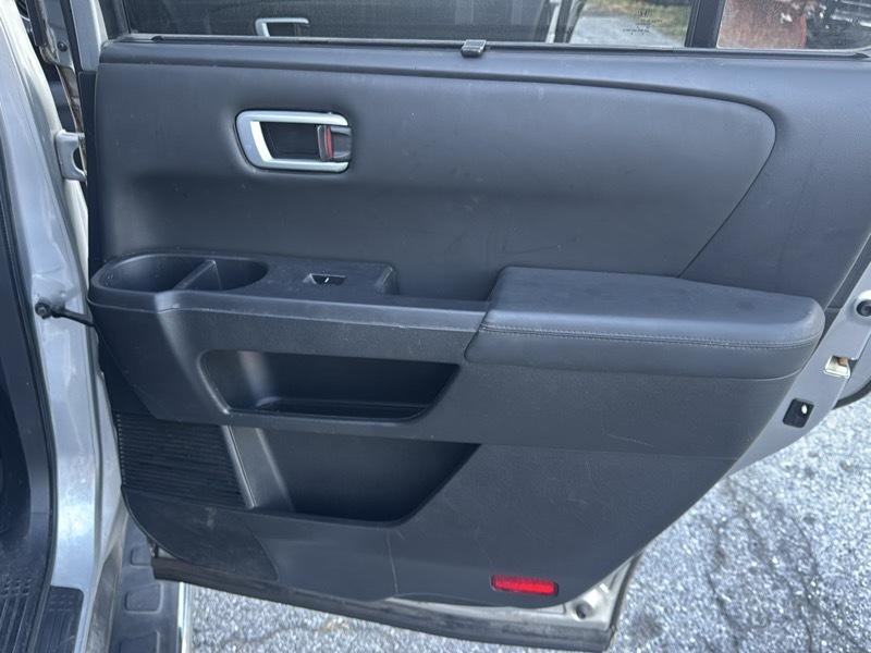 Honda Pilot Touring 4WD with DVD 2013