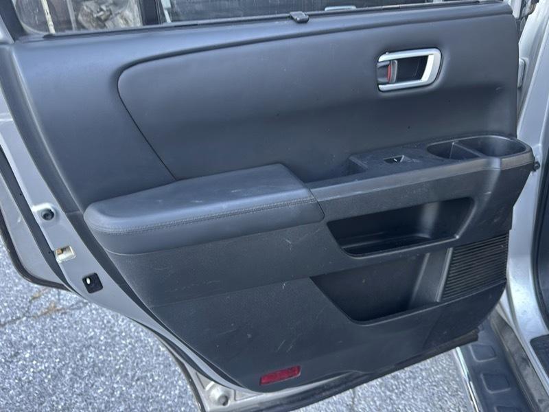 Honda Pilot Touring 4WD with DVD 2013