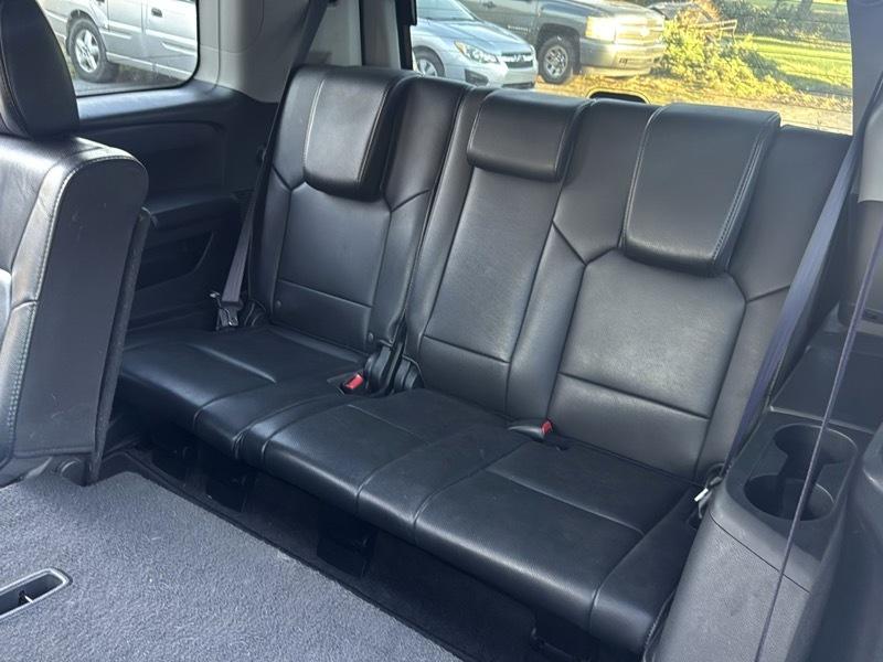 Honda Pilot Touring 4WD with DVD 2013