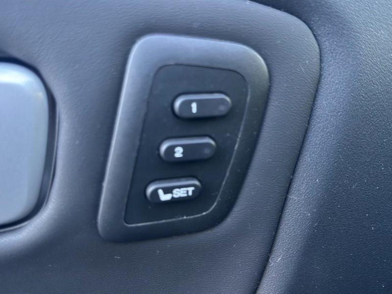 Honda Pilot Touring 4WD with DVD 2013