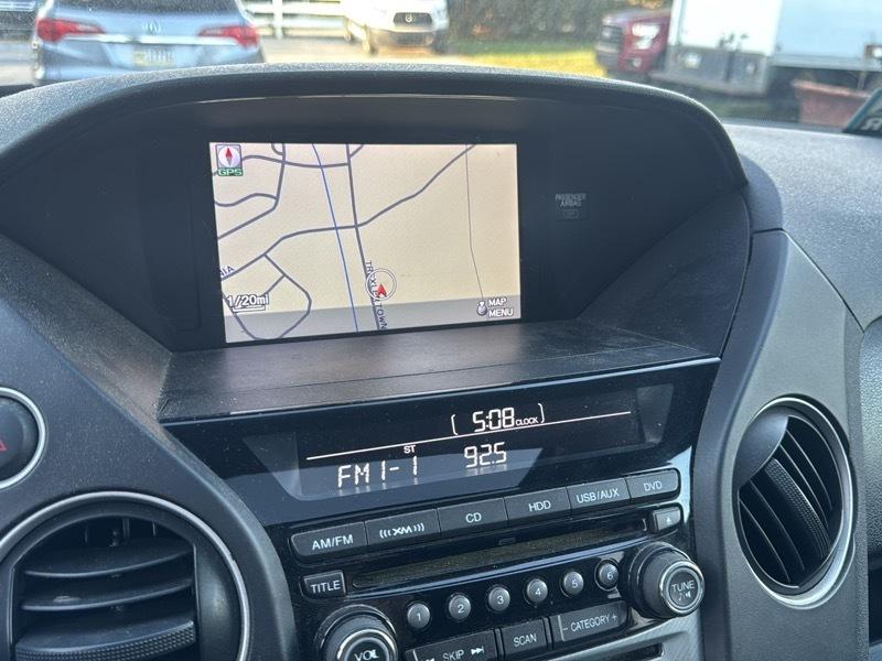 Honda Pilot Touring 4WD with DVD 2013