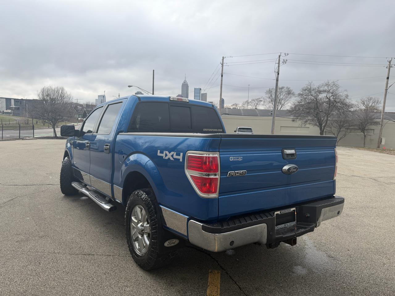 Ford F-150 XL SuperCrew 5.5-ft. Bed 4WD 2014