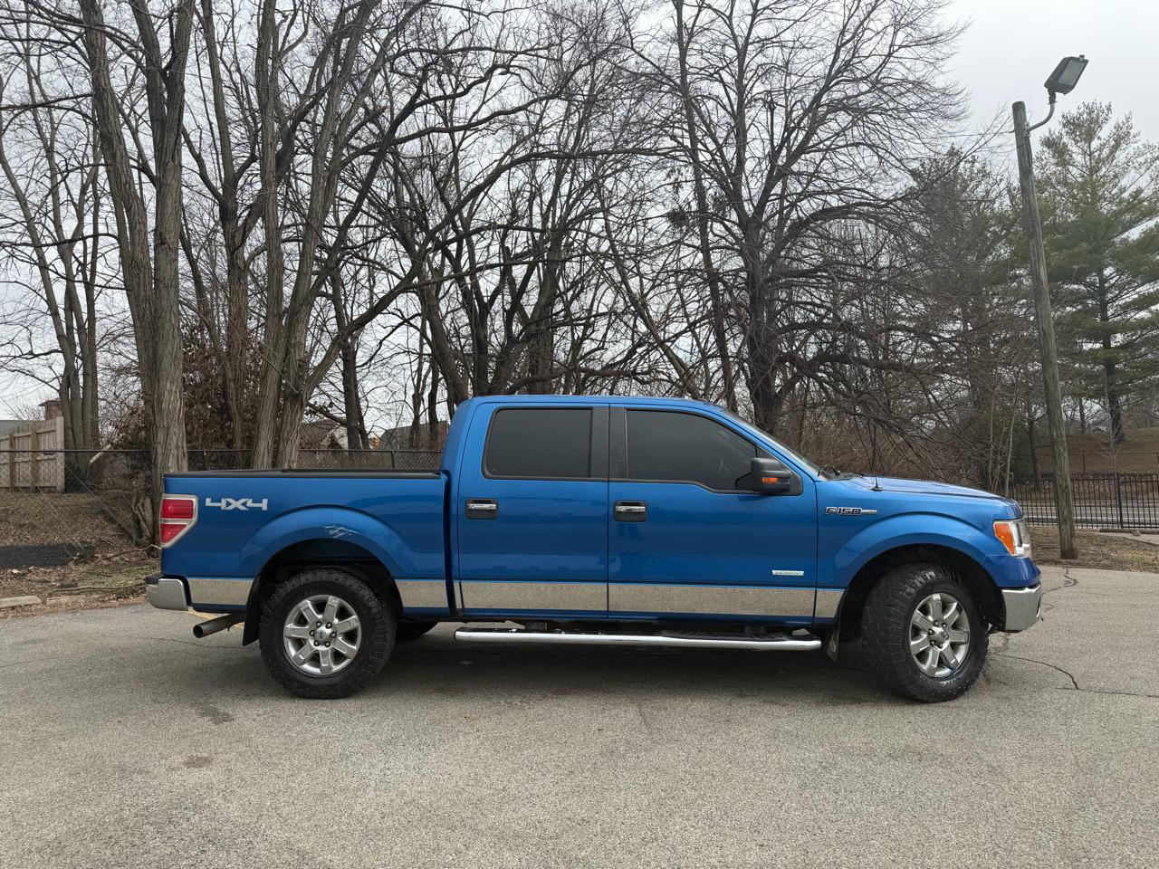 Ford F-150 XL SuperCrew 5.5-ft. Bed 4WD 2014