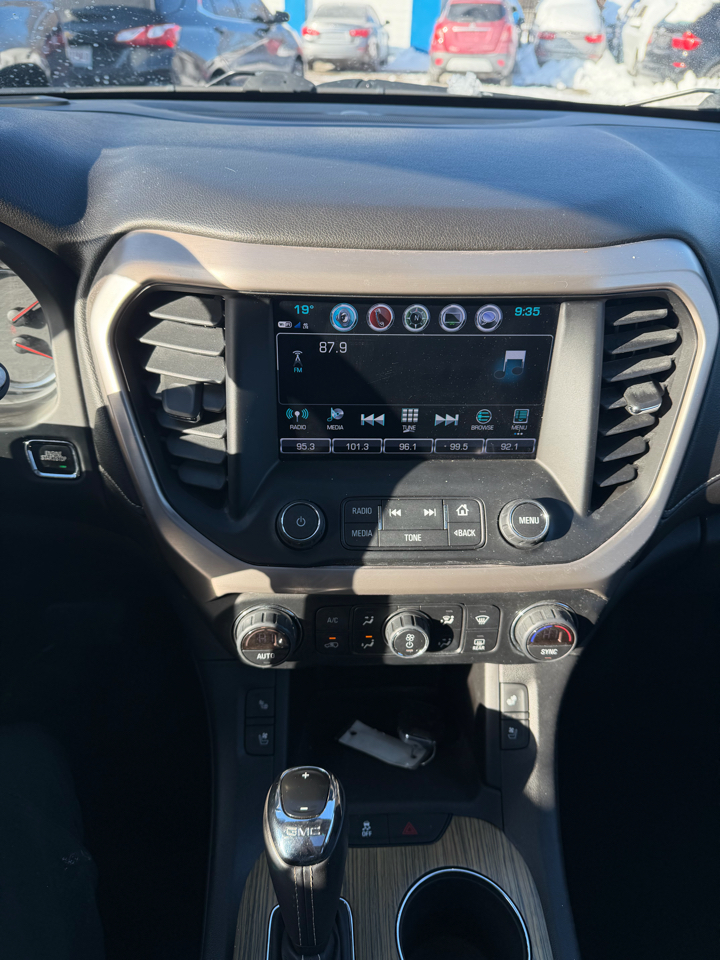 GMC Acadia Denali AWD 2019