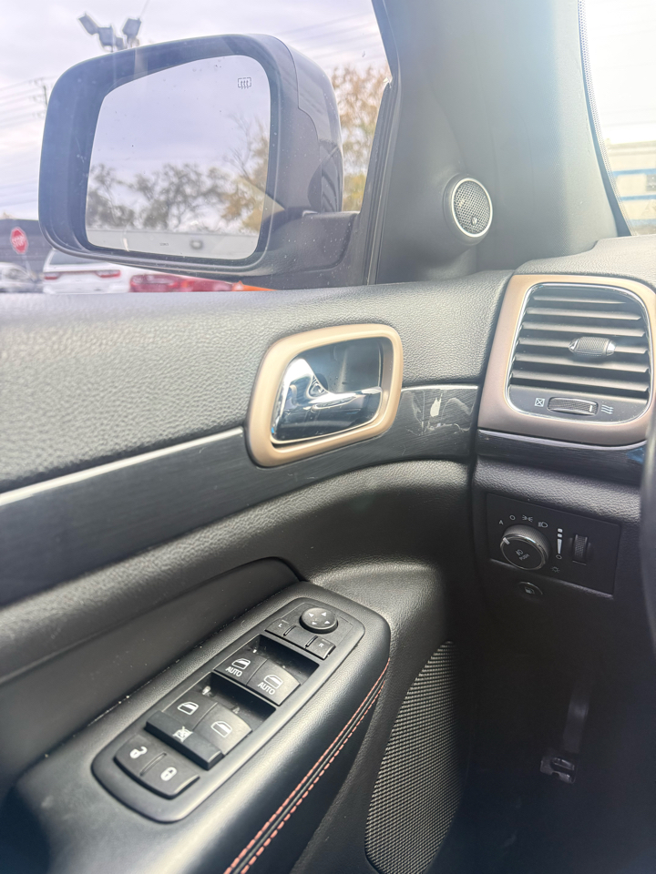 Jeep Grand Cherokee Laredo 4WD 2016 Jeep Grand Cherokee Laredo 4WD 2016