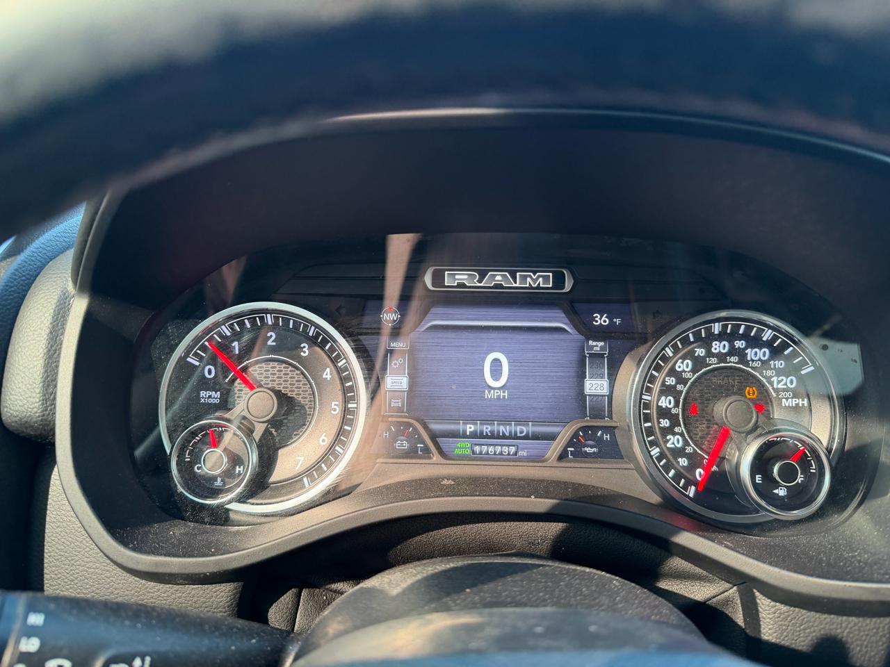 RAM 1500 Big Horn Crew Cab SWB 4WD 2019