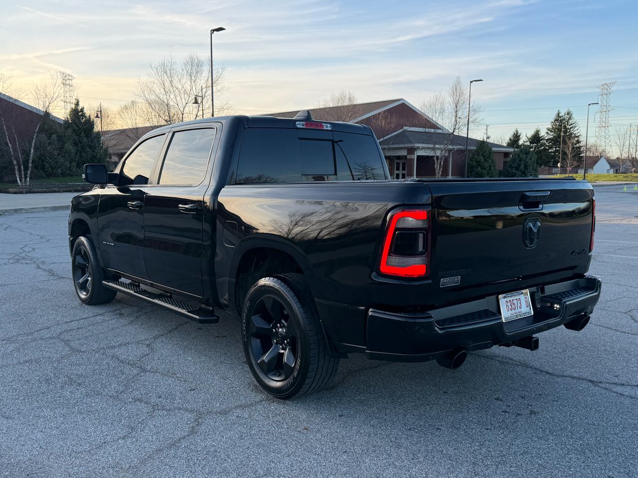 RAM 1500 Big Horn Crew Cab SWB 4WD 2019
