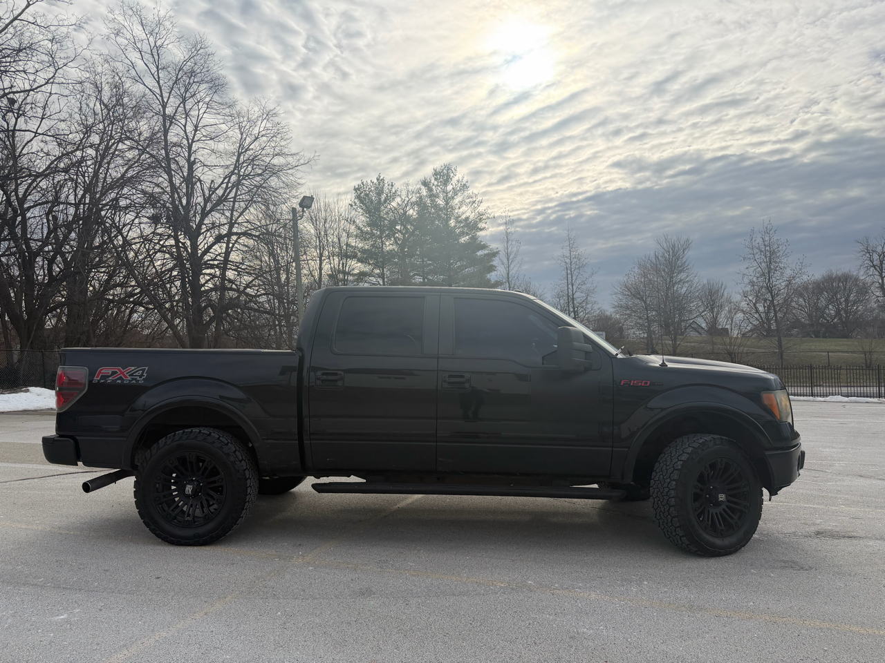 Ford F-150 XL SuperCrew 5.5-ft. Bed 4WD 2012