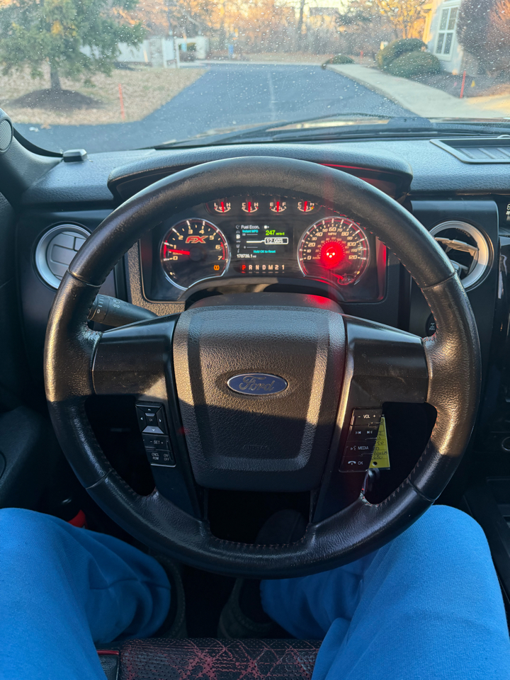 Ford F-150 XL SuperCrew 5.5-ft. Bed 4WD 2012