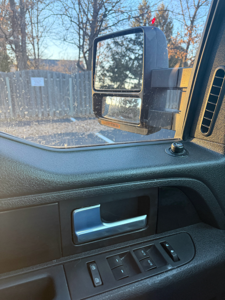 Ford F-150 XL SuperCrew 5.5-ft. Bed 4WD 2012