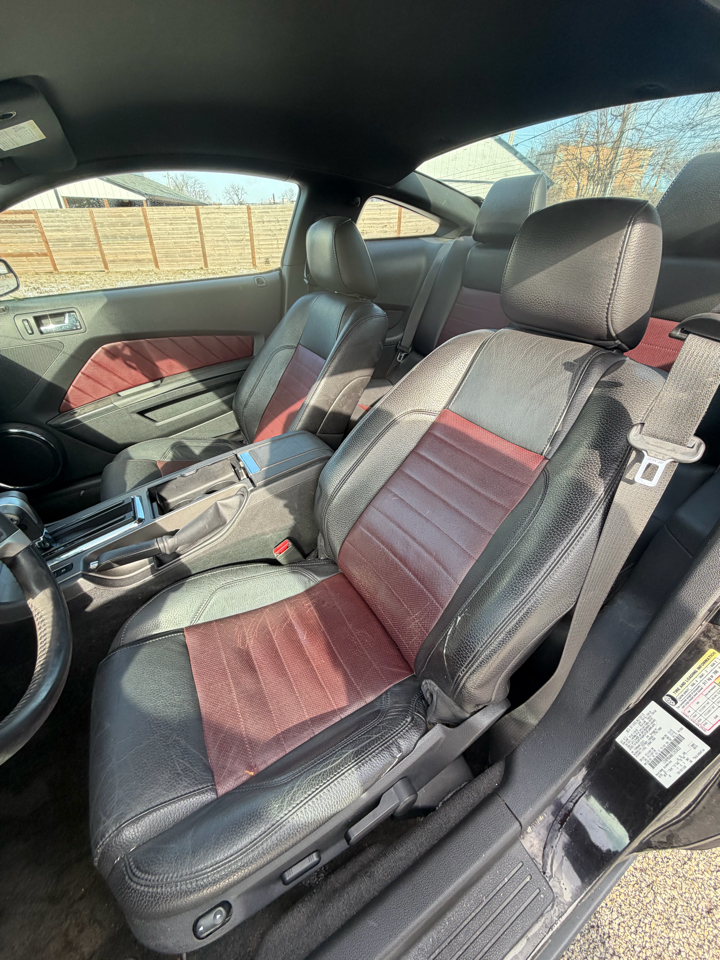 Ford Mustang V6 Coupe 2012