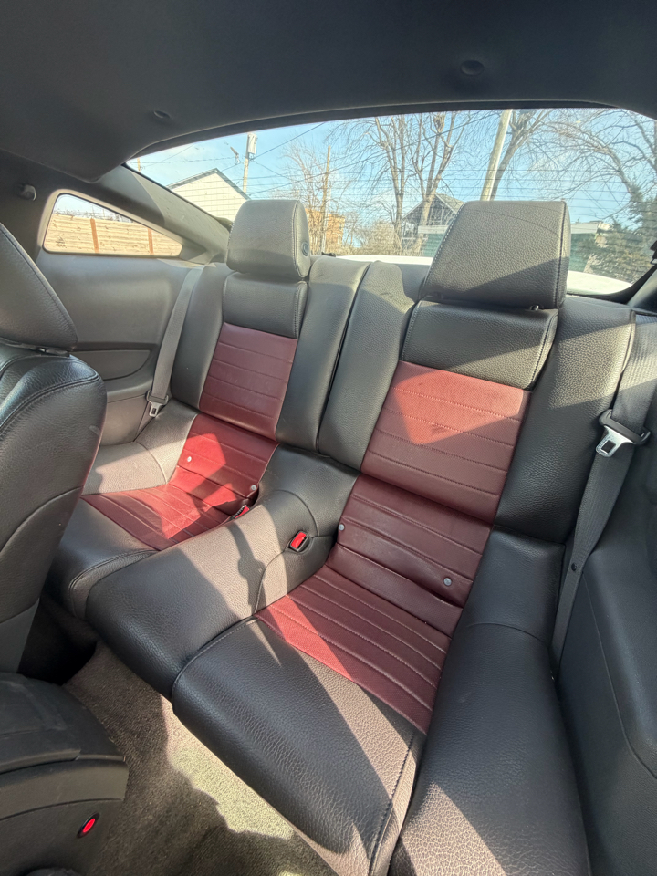 Ford Mustang V6 Coupe 2012