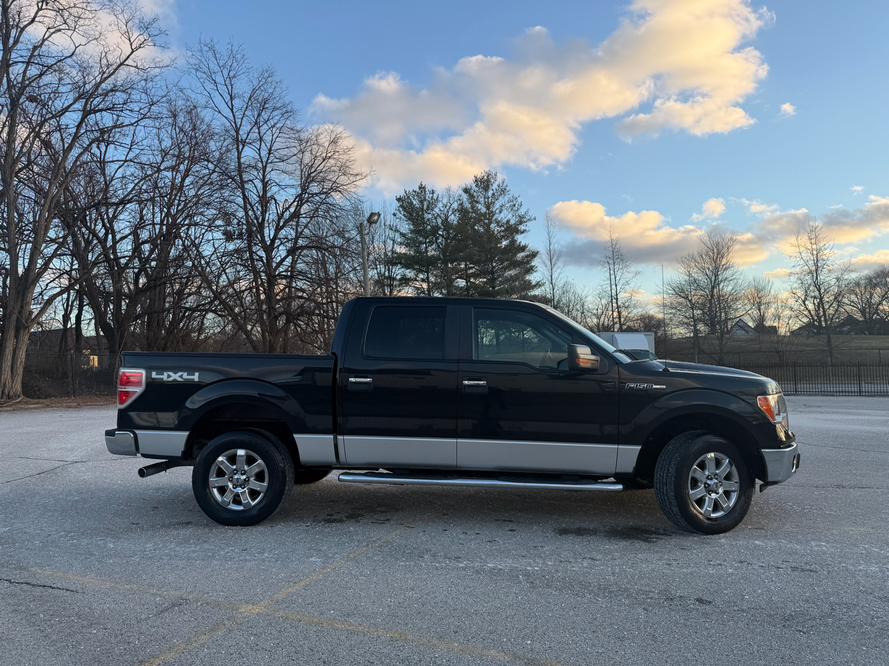 Ford F-150 XL SuperCab 8-ft. Bed 2WD 2013