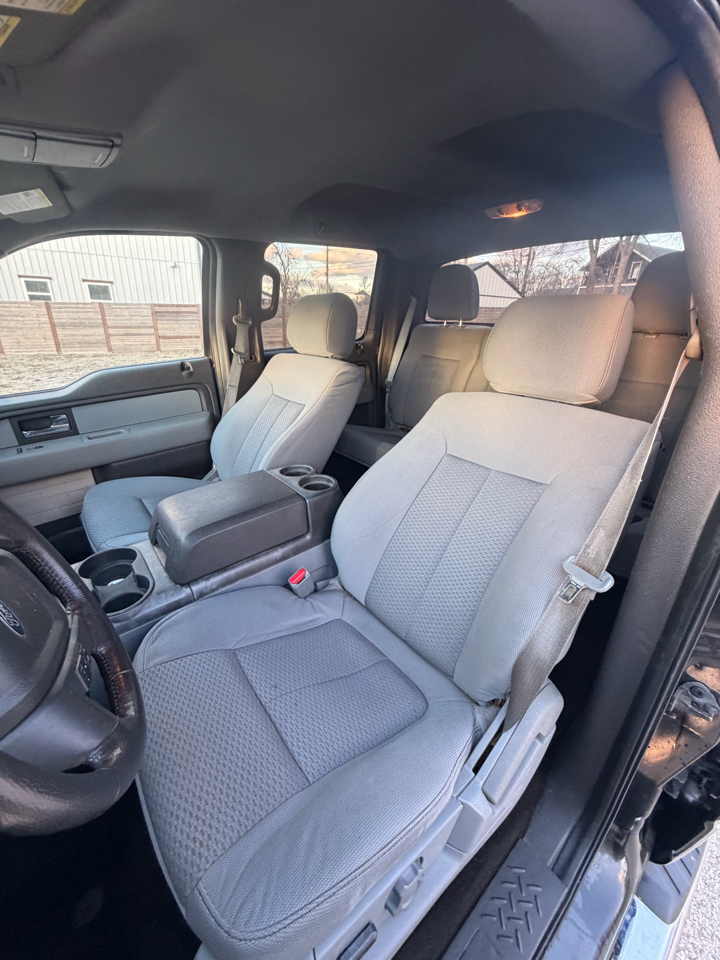 Ford F-150 XL SuperCab 8-ft. Bed 2WD 2013