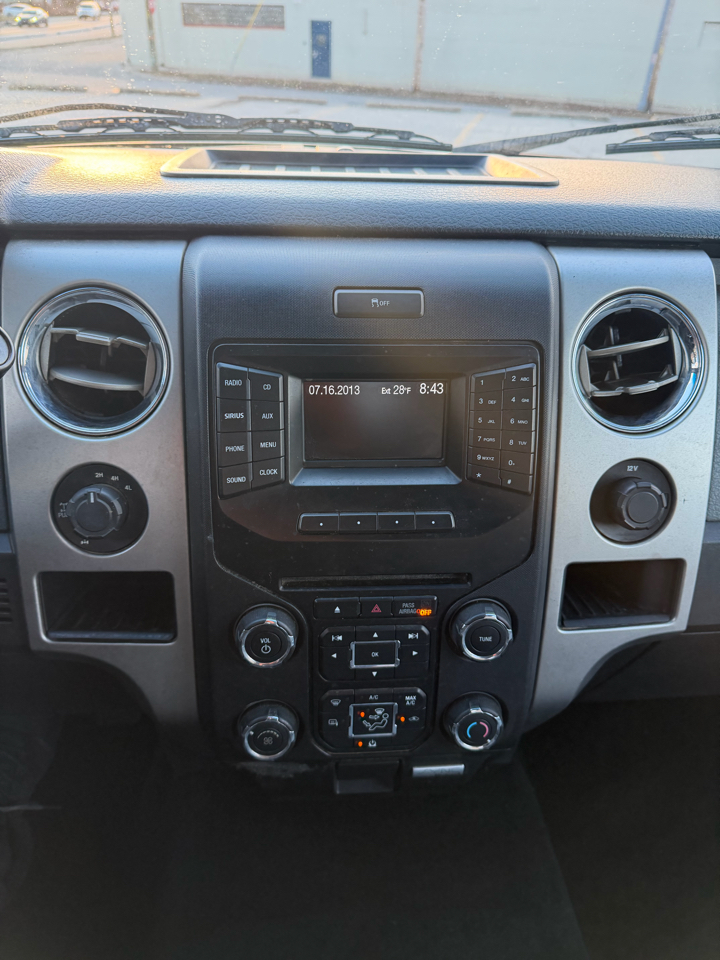 Ford F-150 XL SuperCab 8-ft. Bed 2WD 2013