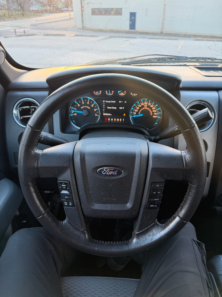 Ford F-150 XL SuperCab 8-ft. Bed 2WD 2013