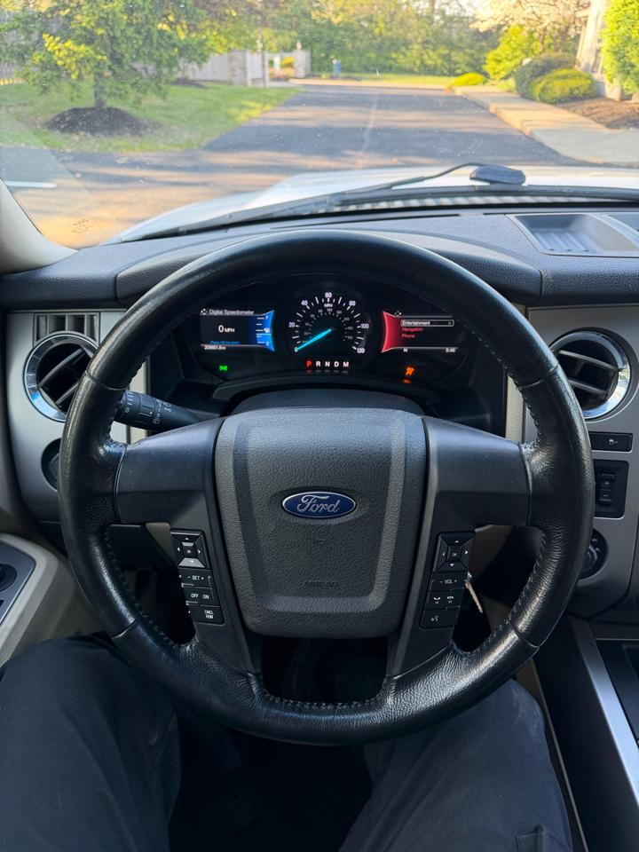 Ford Expedition EL XLT 4WD 2017