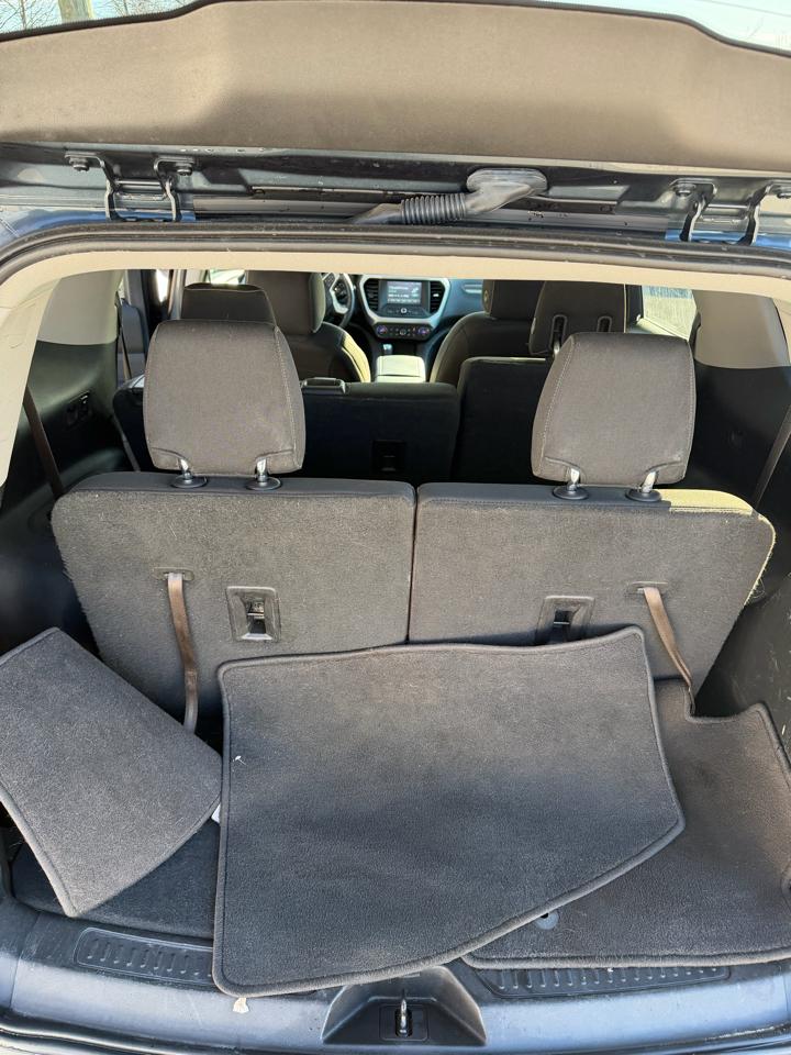 GMC Acadia SLE-1 FWD 2019