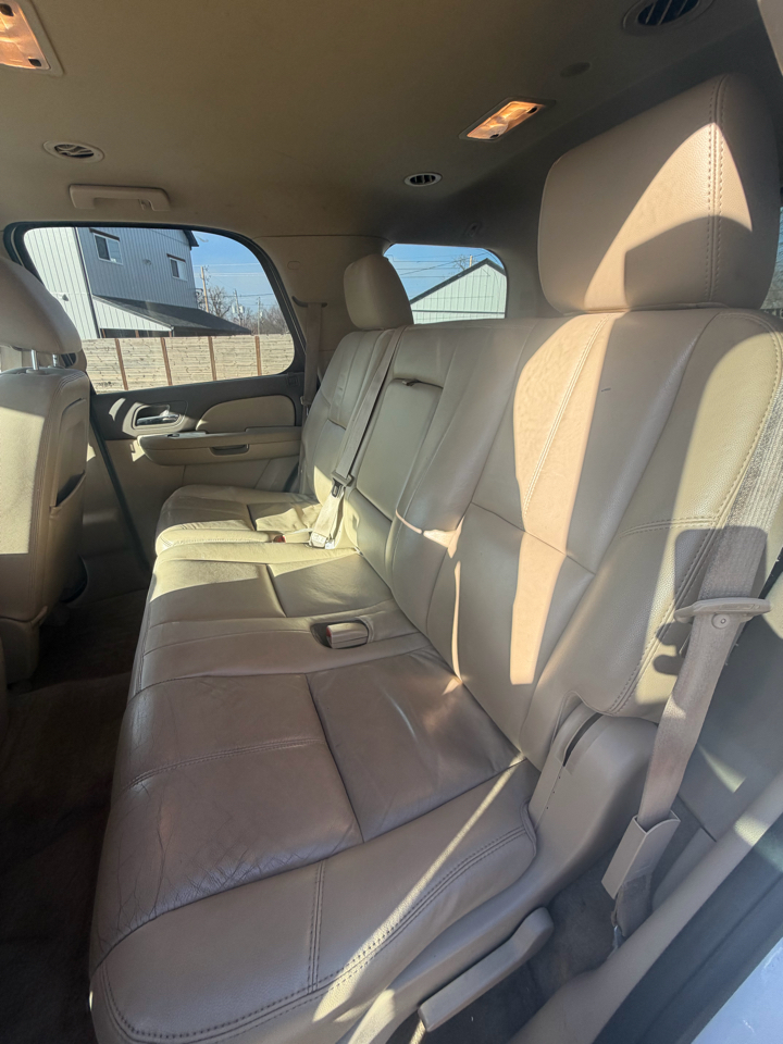 Chevrolet Tahoe LT 4WD 2011