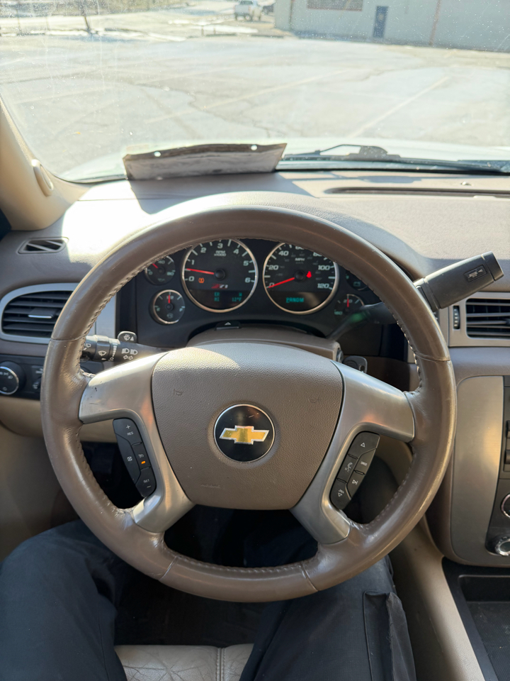 Chevrolet Tahoe LT 4WD 2011