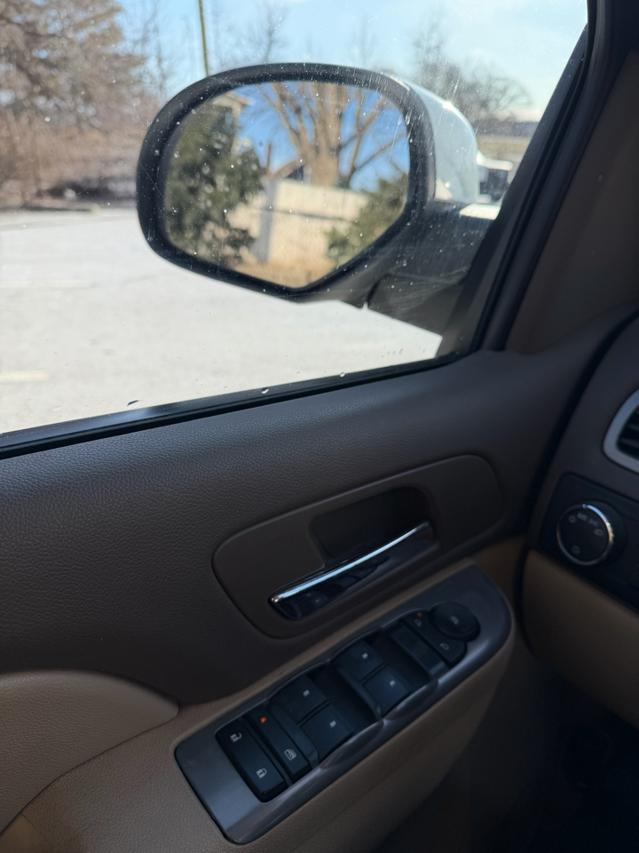 Chevrolet Tahoe LT 4WD 2011