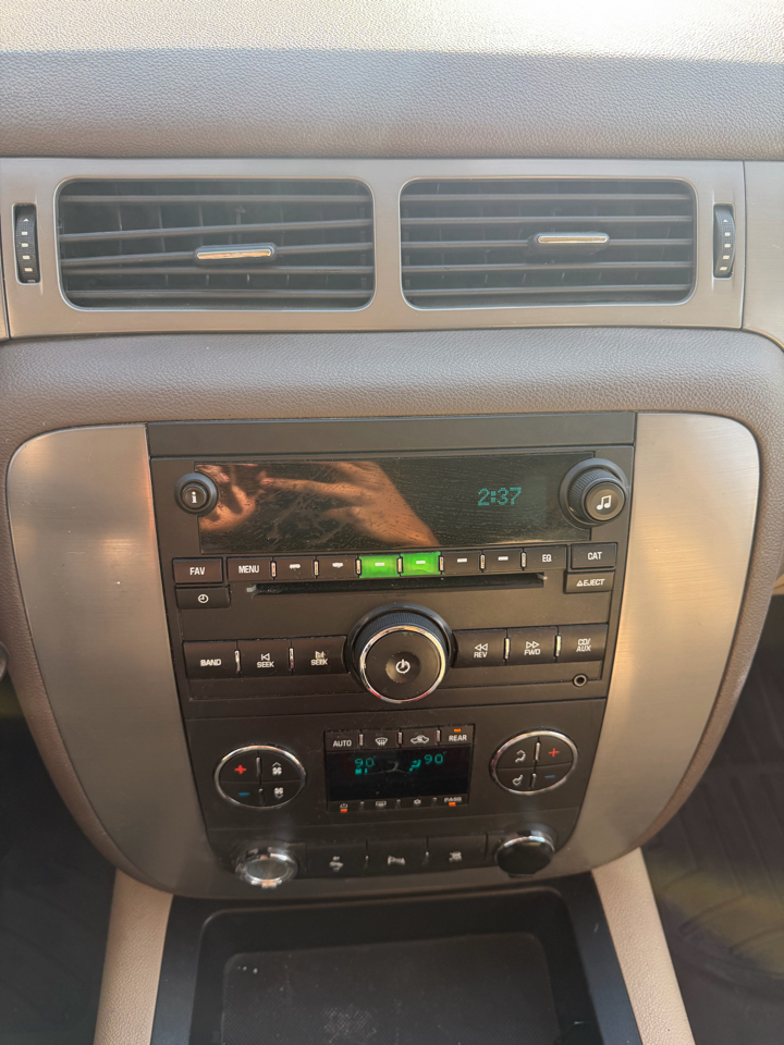 Chevrolet Tahoe LT 4WD 2011