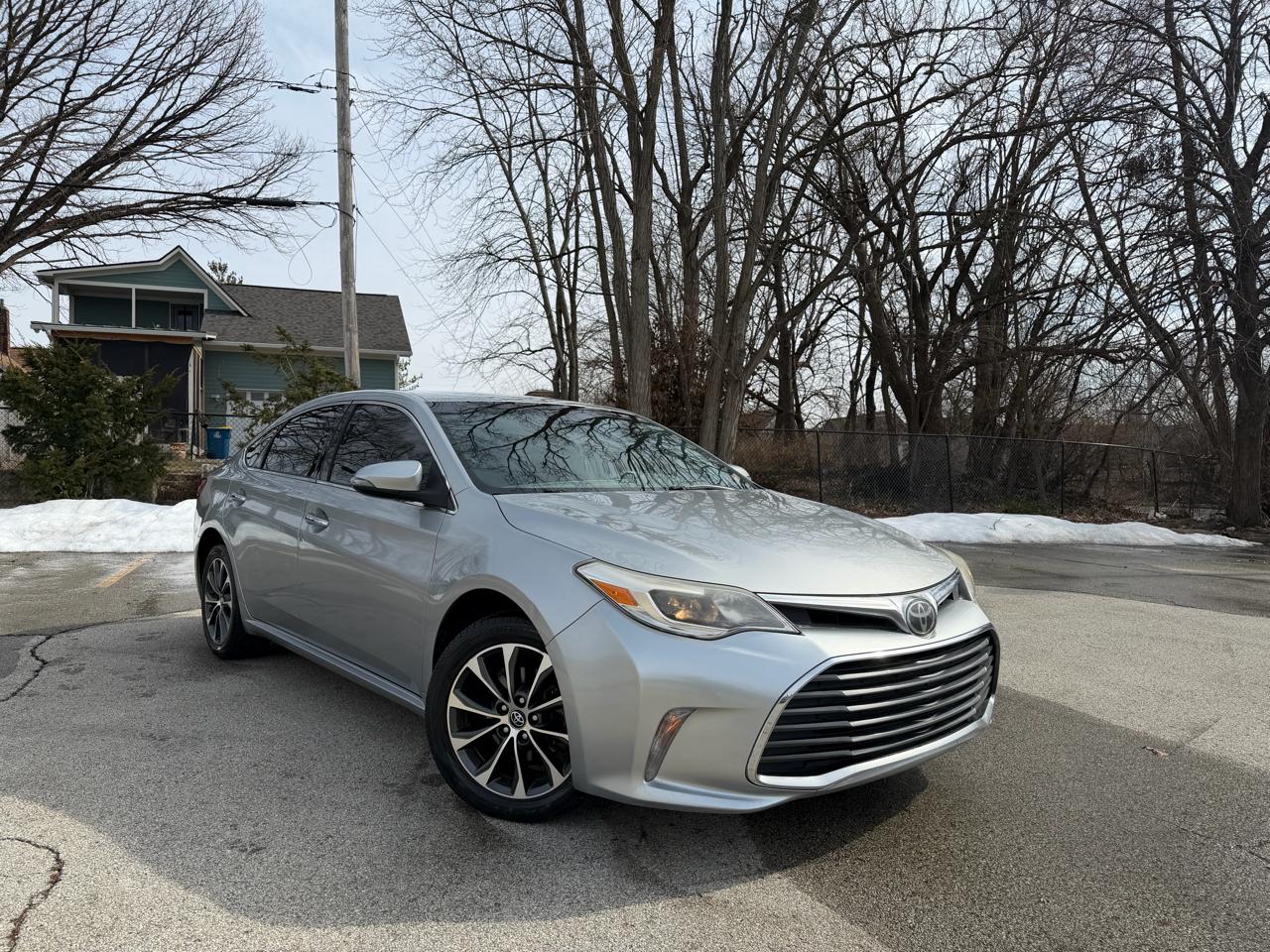Toyota Avalon XLE 2017