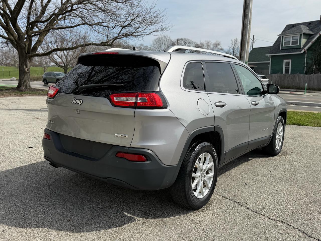 Jeep Cherokee Latitude 4WD 2016
