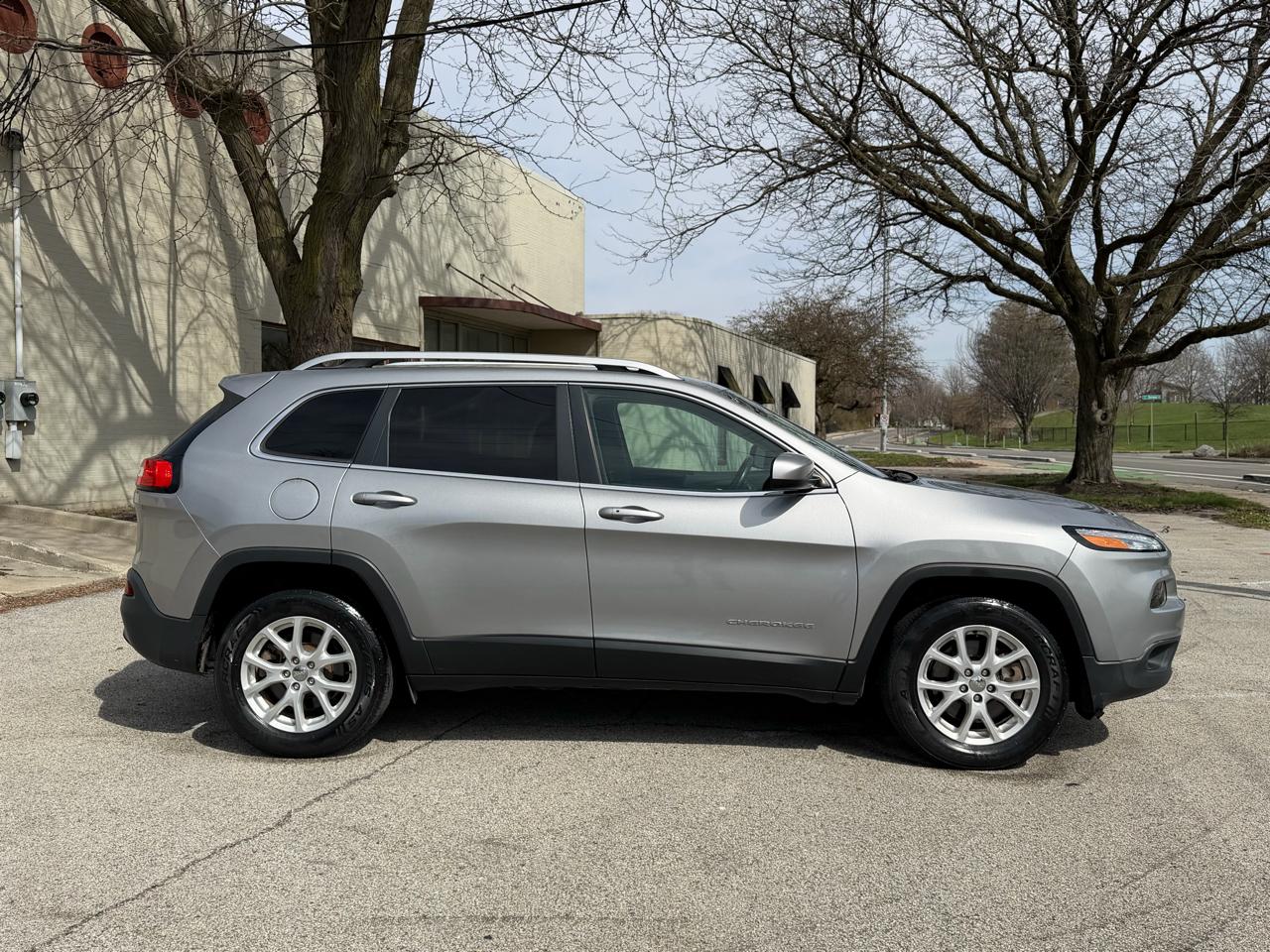 Jeep Cherokee Latitude 4WD 2016