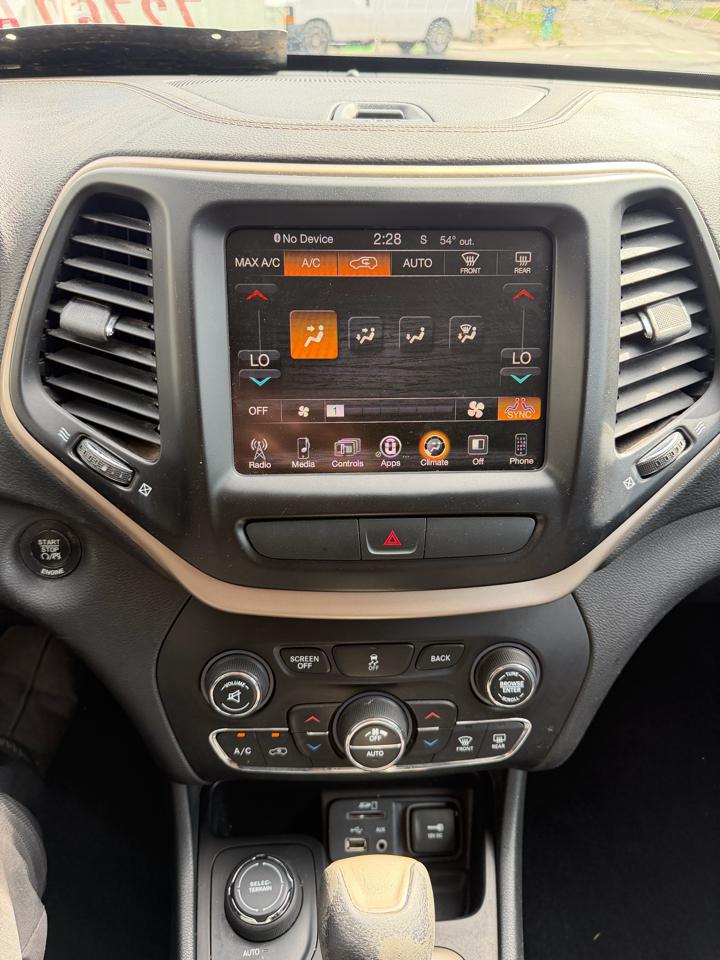 Jeep Cherokee Latitude 4WD 2016