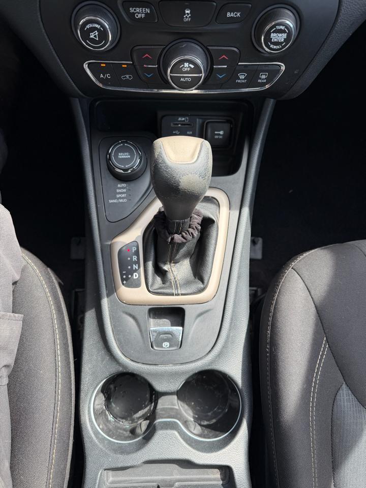 Jeep Cherokee Latitude 4WD 2016