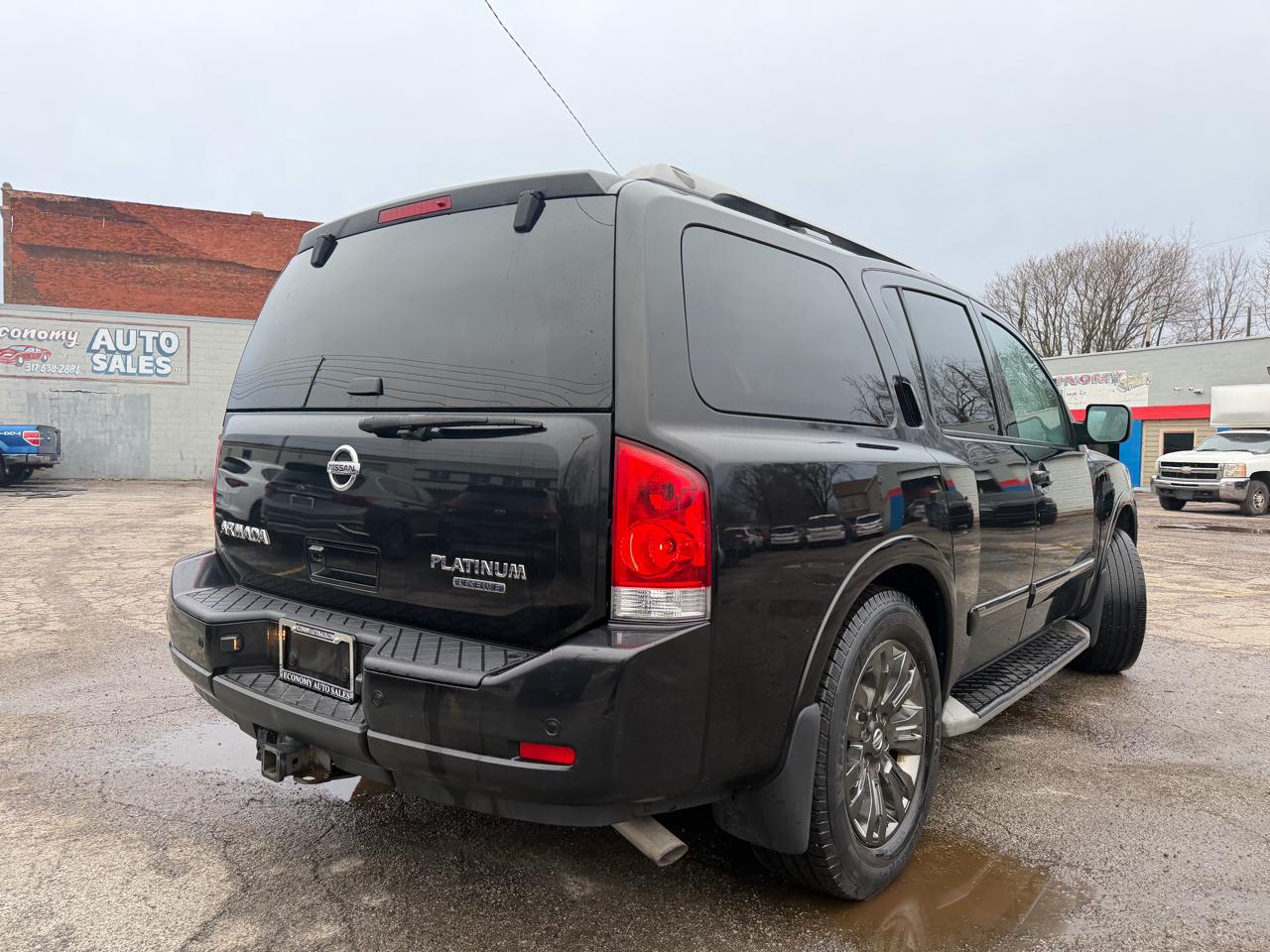 Nissan Armada Platinum 4WD 2015