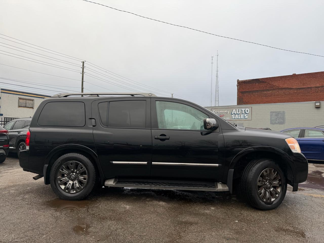 Nissan Armada Platinum 4WD 2015