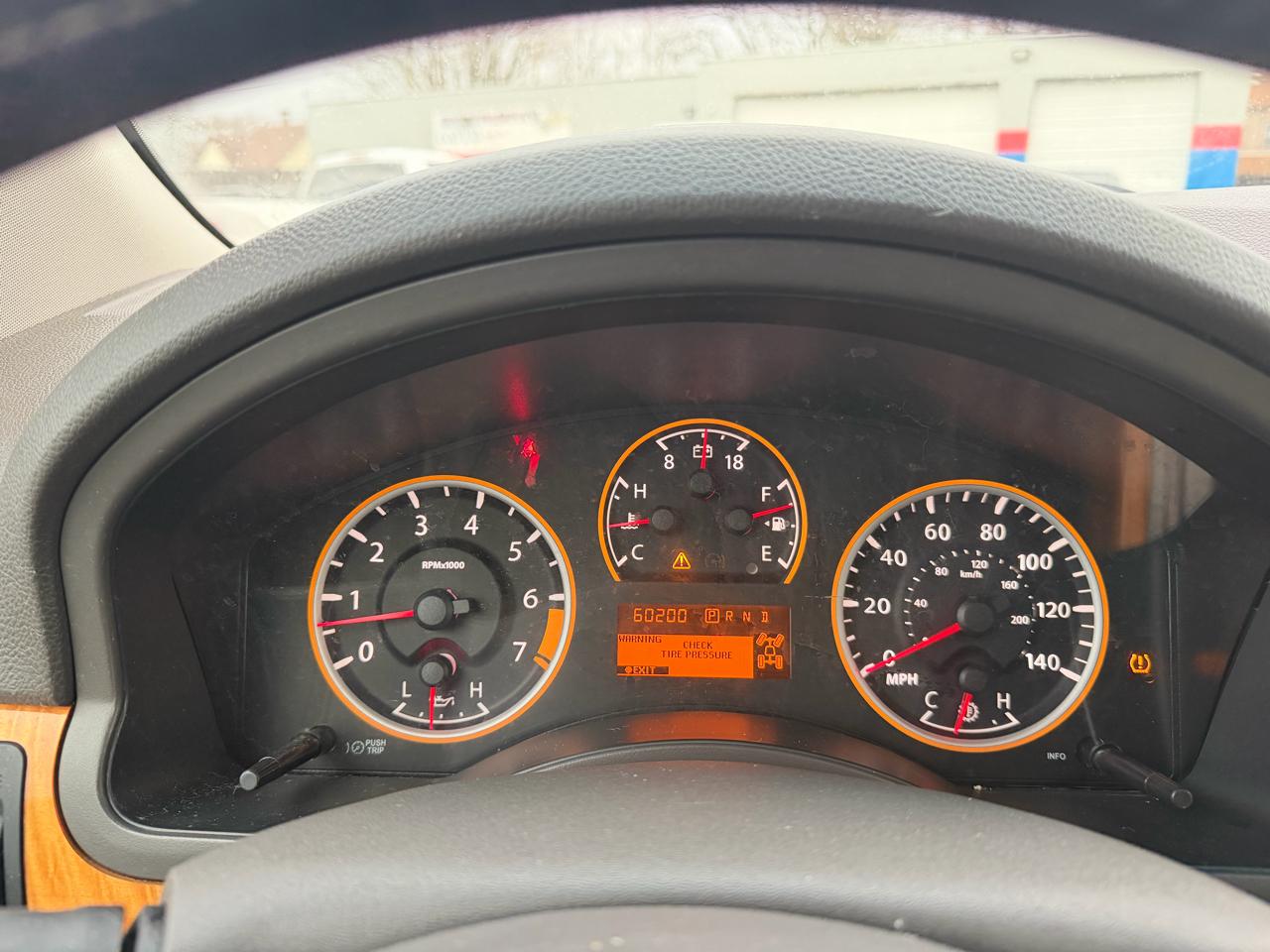 Nissan Armada Platinum 4WD 2015