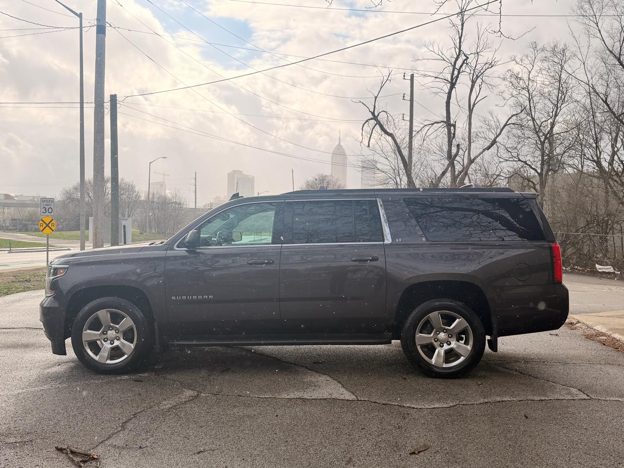 Chevrolet Suburban LT 4WD 2016