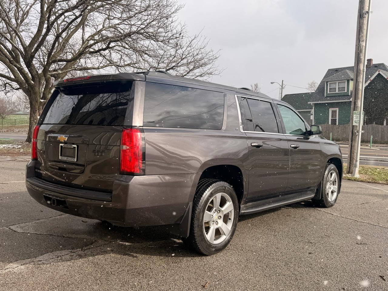 Chevrolet Suburban LT 4WD 2016