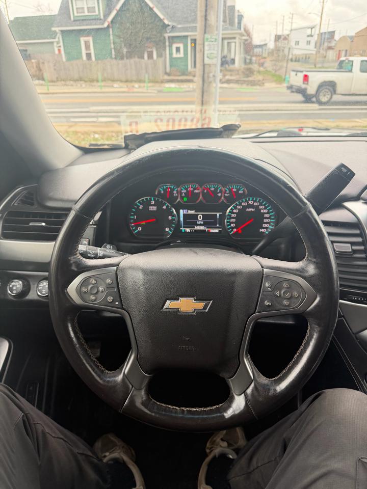 Chevrolet Suburban LT 4WD 2016