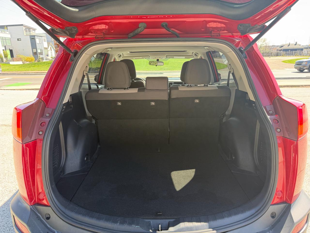 Toyota RAV4 XLE AWD 2013