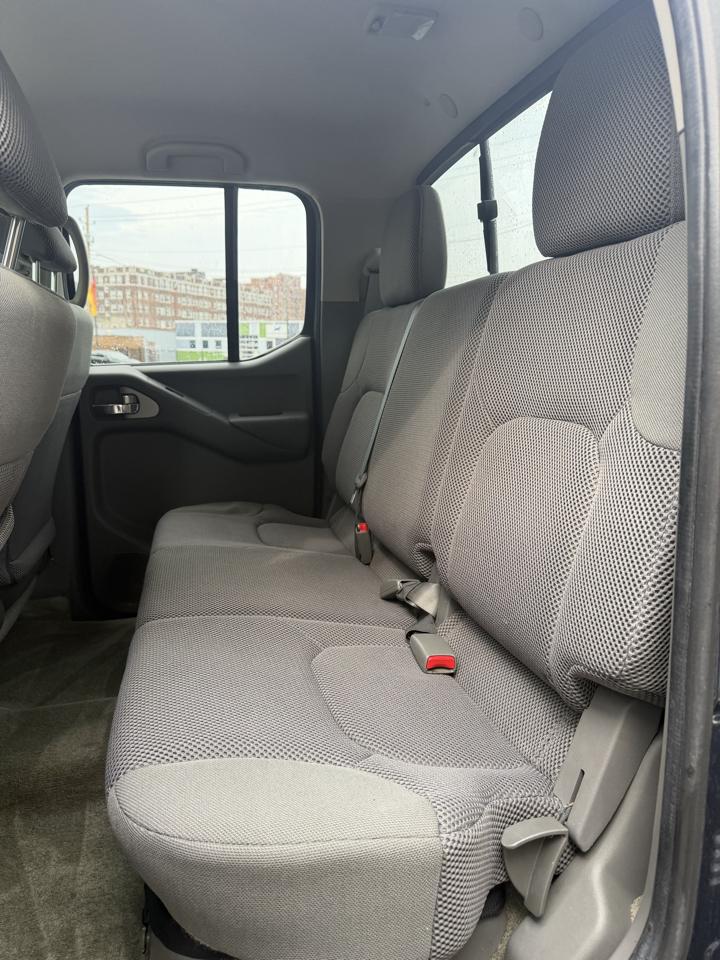 Nissan Frontier S Crew Cab 5AT 2WD 2016