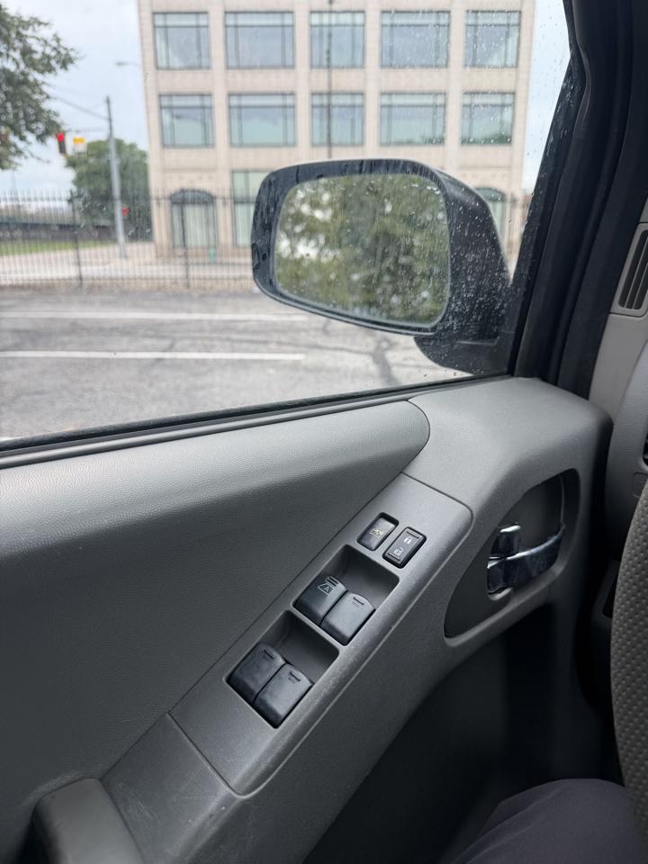 Nissan Frontier S Crew Cab 5AT 2WD 2016