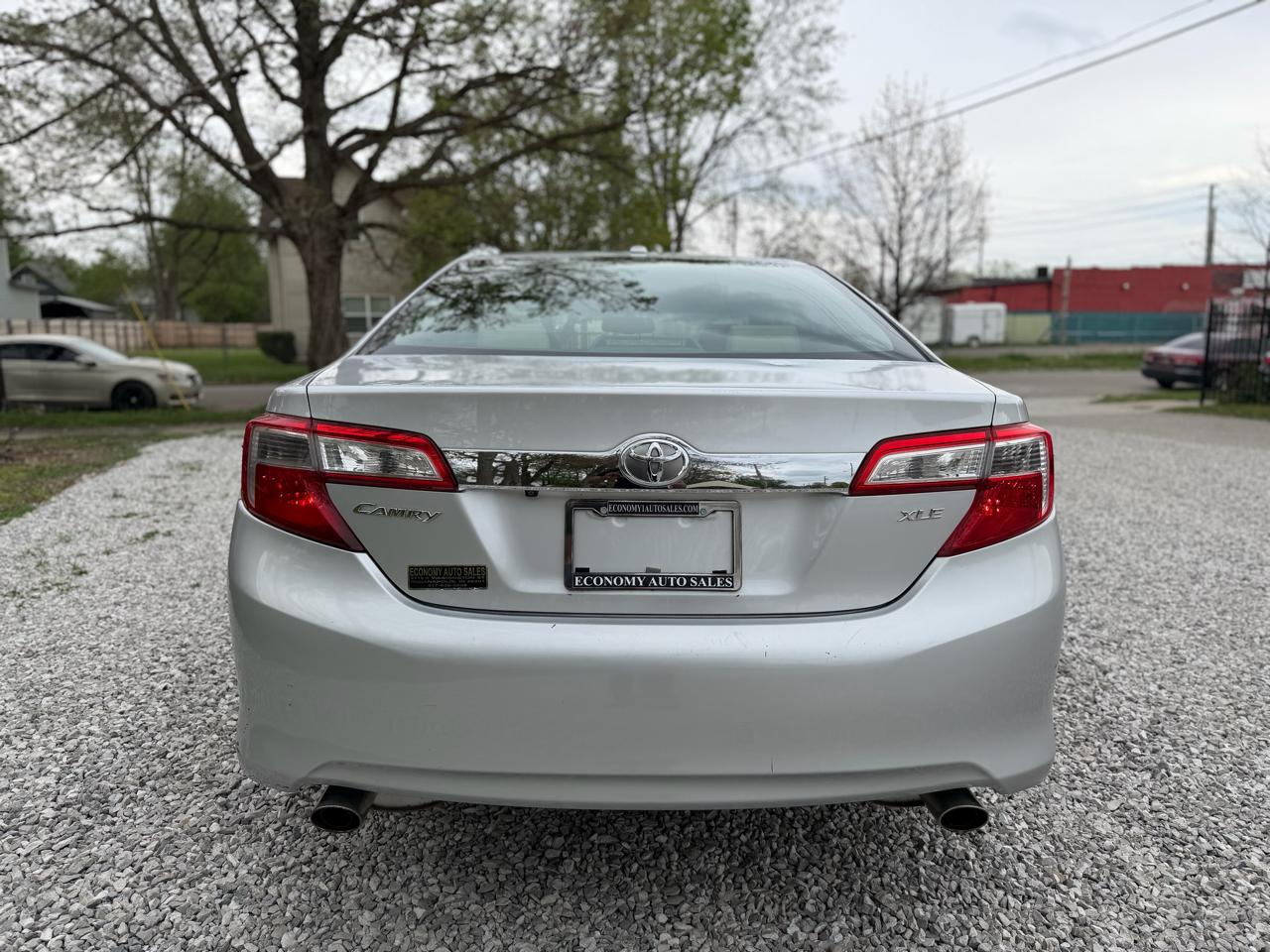 Toyota Camry SE V6 2014