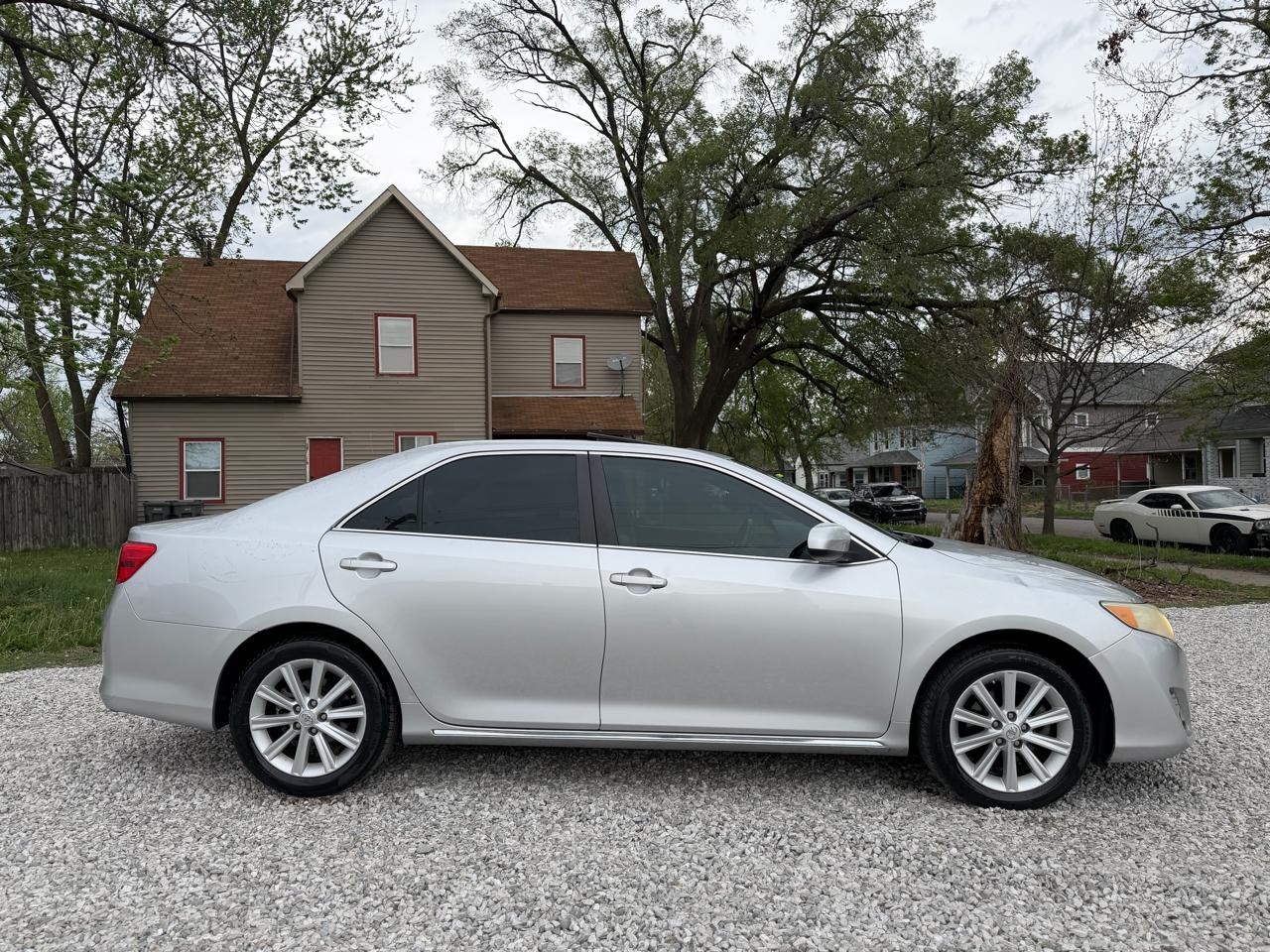 Toyota Camry SE V6 2014