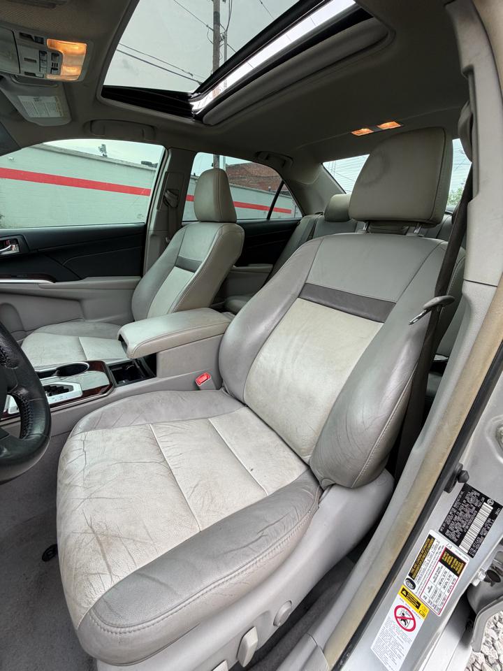 Toyota Camry SE V6 2014