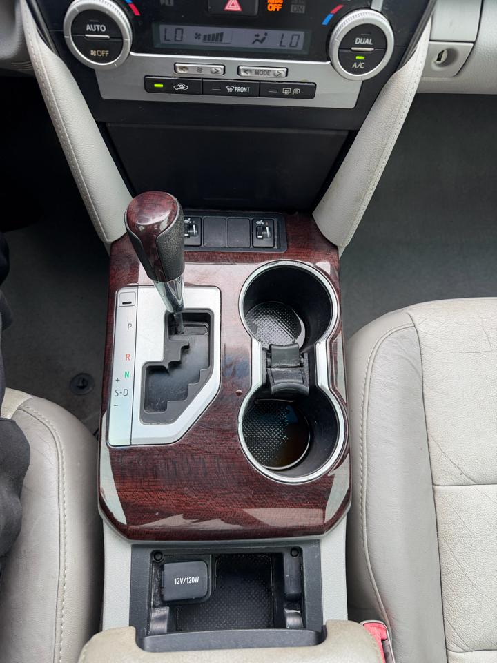 Toyota Camry SE V6 2014