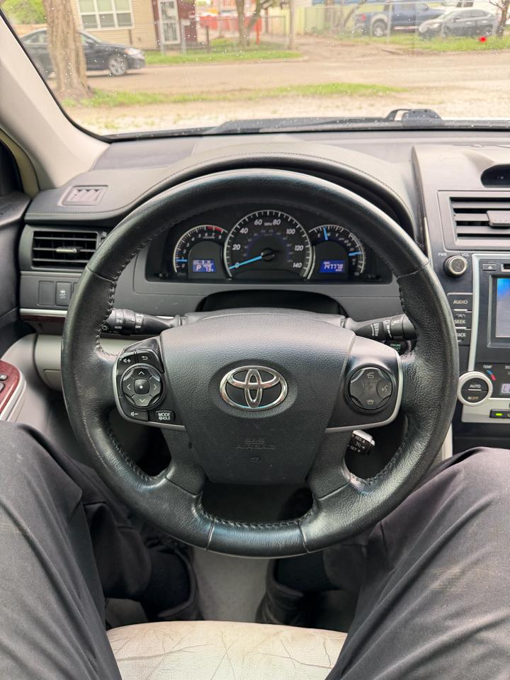 Toyota Camry SE V6 2014