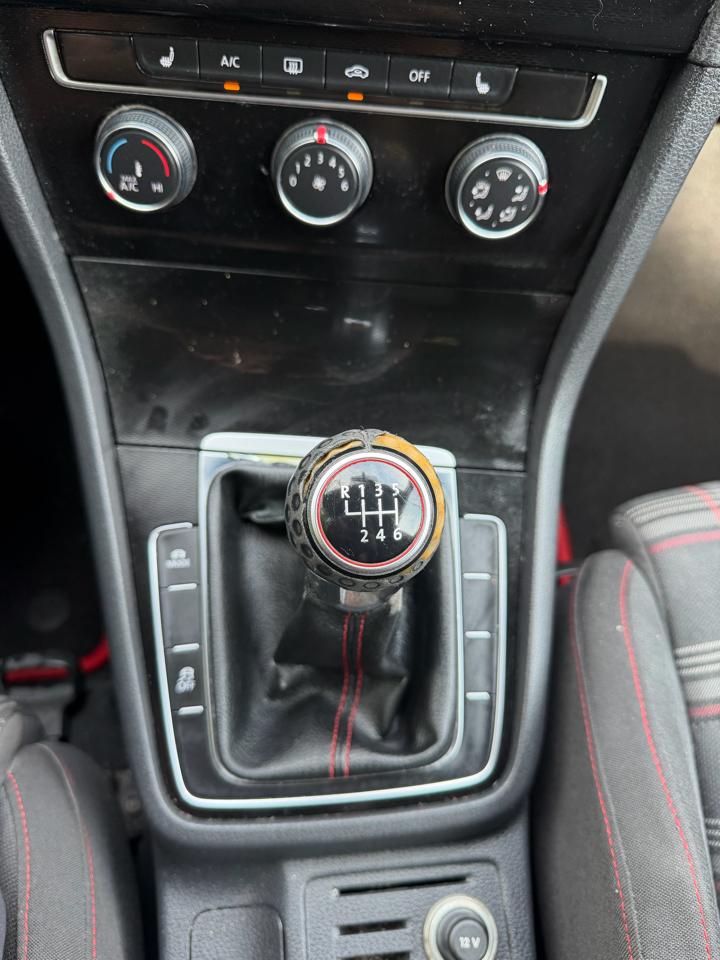 Volkswagen GTI S 6M 2-Door 2015