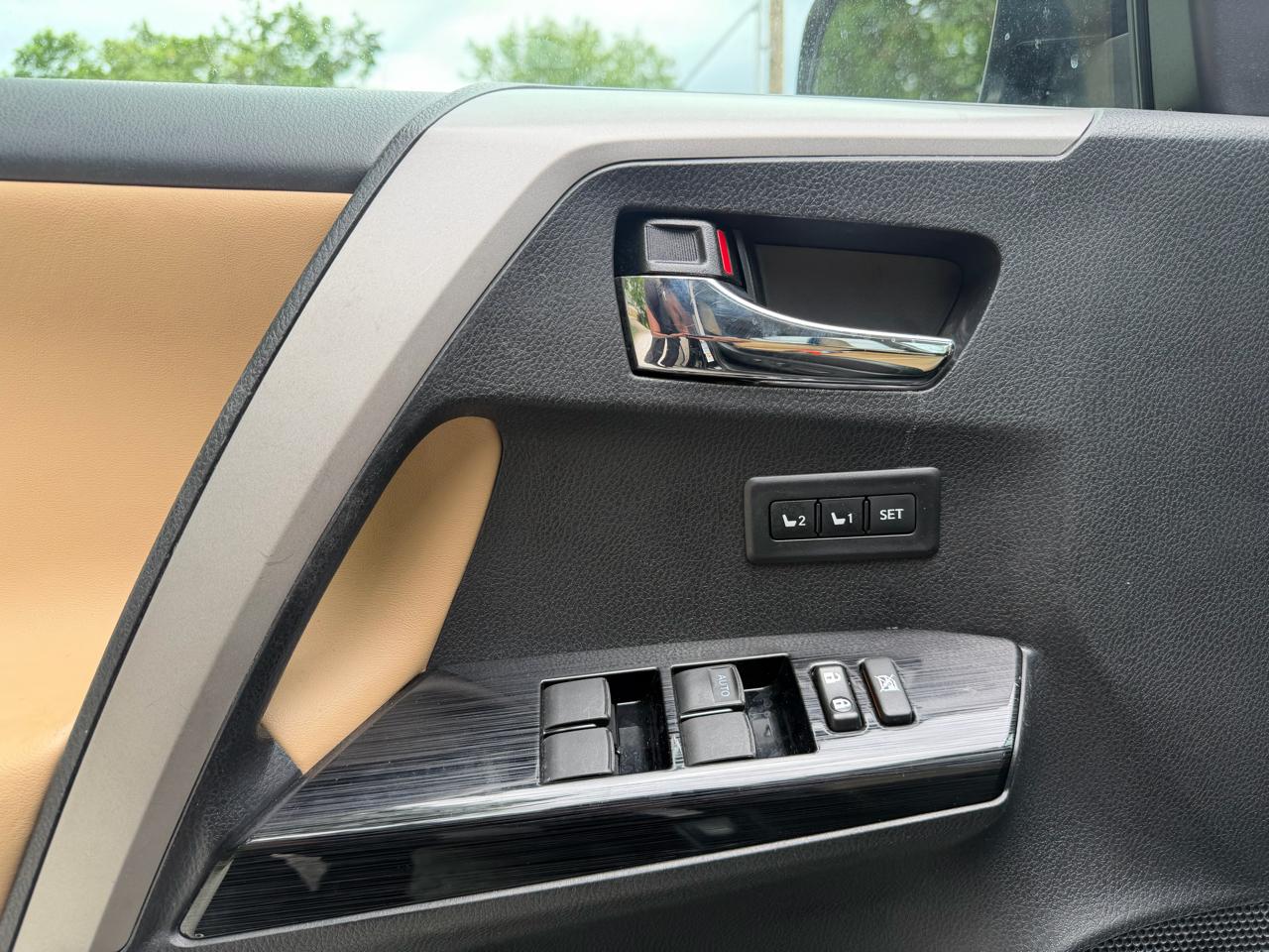 Toyota RAV4  2016