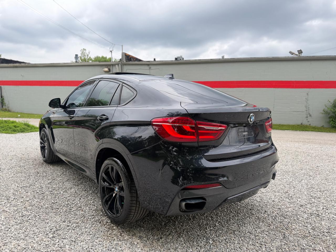 BMW X6 xDrive50i 2016