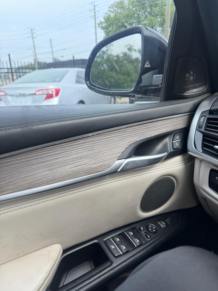 BMW X6 xDrive50i 2016