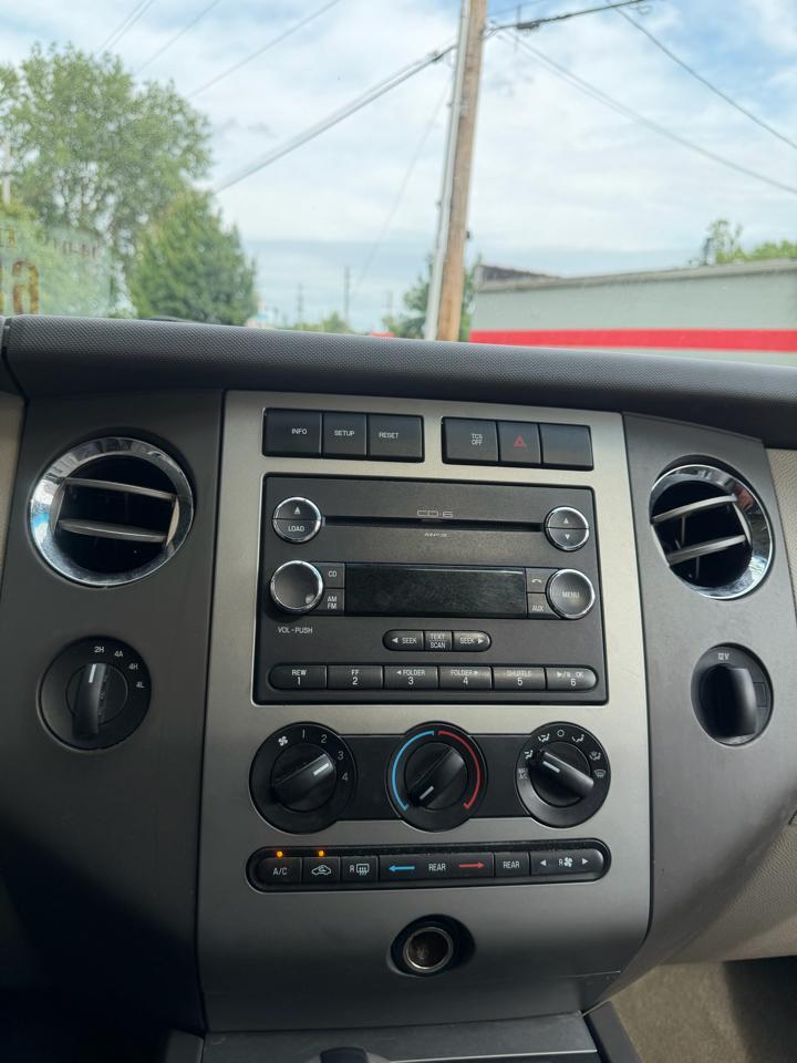 Ford Expedition EL King Ranch 4WD 2012
